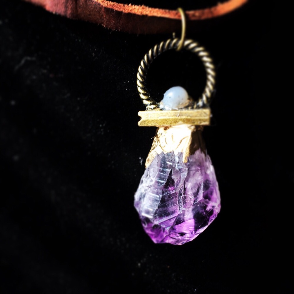 Amethyst point healing crystal pendant